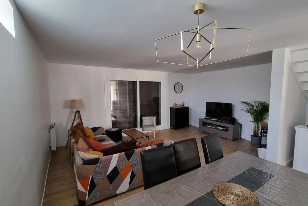 Maison Chaleureuse Villepinte  Ngoại thất bức ảnh